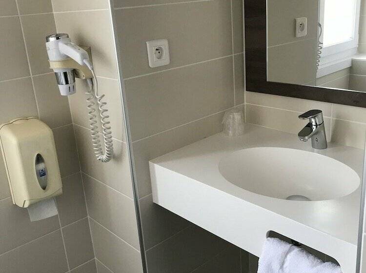 Номер Стандарт, Hôtel Evian Express   Terminus