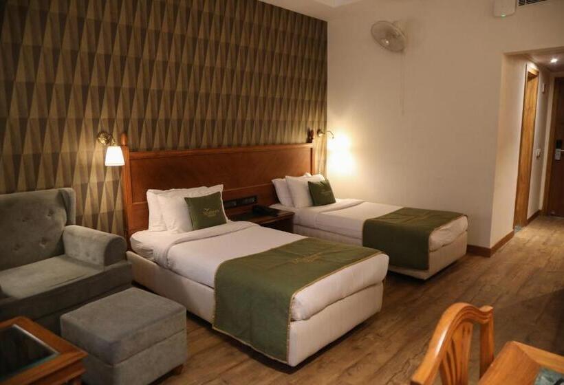 Номер Deluxe, Midtown Grand