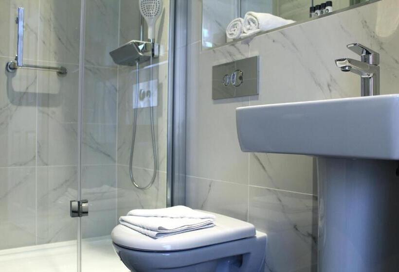 Standard Room, 1 Craven Hill Gardens