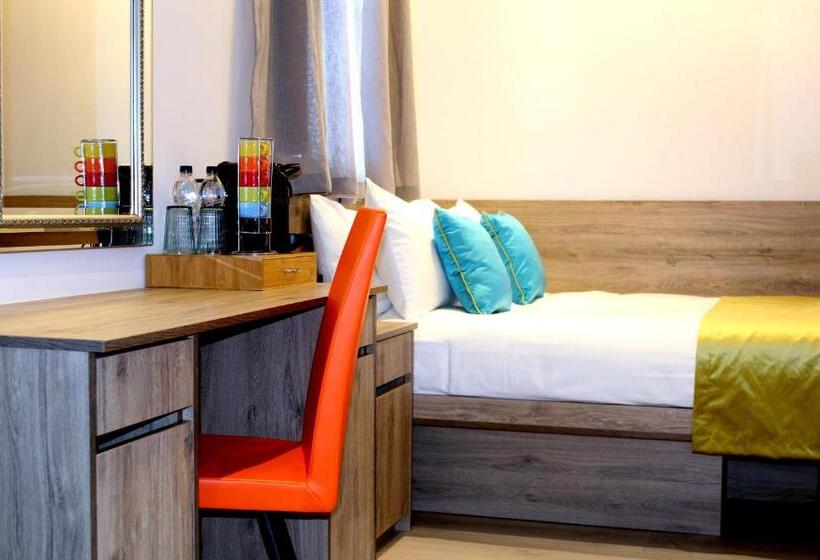 Standard Room, 1 Craven Hill Gardens