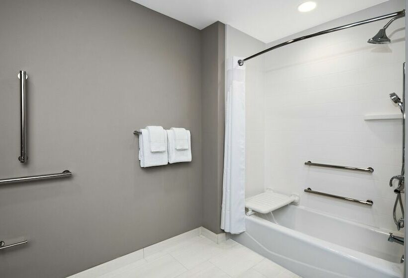 标准间, Holiday Inn Express & Suites Lubbock Central   Univ Area, An Ihg
