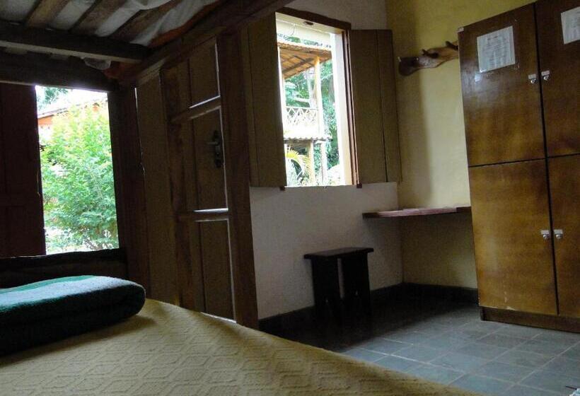 Кровать в Общей Комнате, Pousada E Hostel Pé No Mato