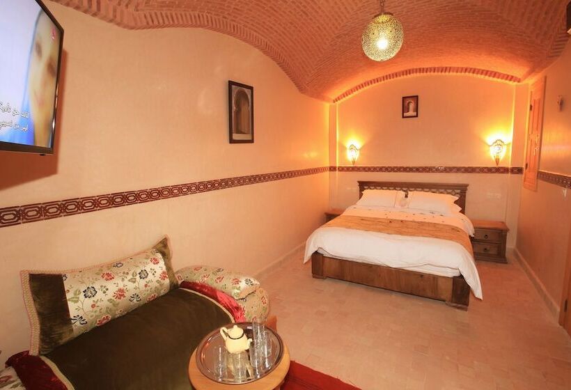 اتاق راحتی سه تخته, Riad Moulay