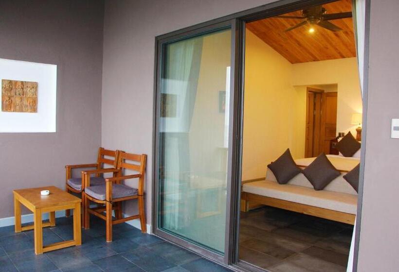 اتاق لوکس با چشم‌انداز دریاچه, Vedana Lagoon Resort & Spa