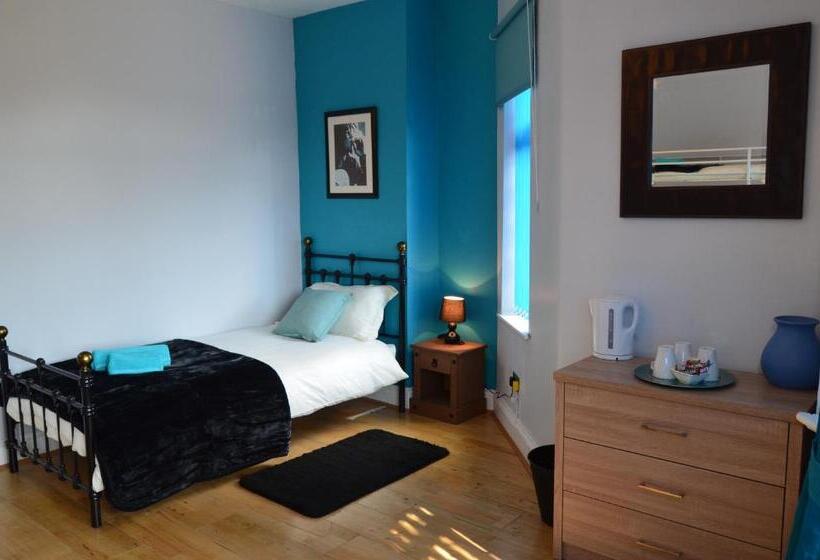 Comfort 3 Pers. Værelse, Old Trafford Guest House