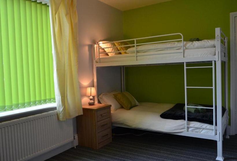 Quarto Familiar Deluxe, Old Trafford Guest House
