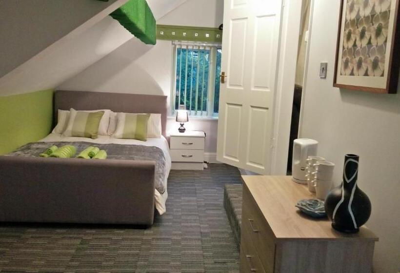 Quarto Familiar Deluxe, Old Trafford Guest House