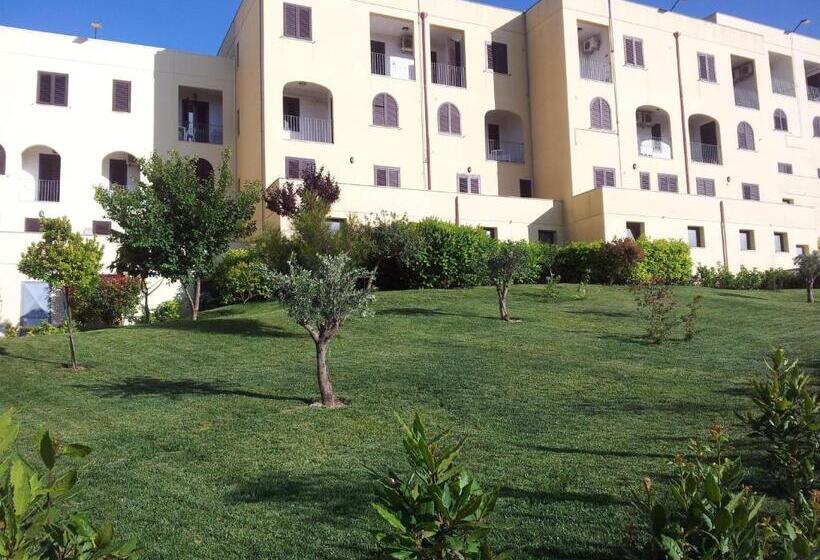 Апартаменты 3 Спальни, Residence Catona