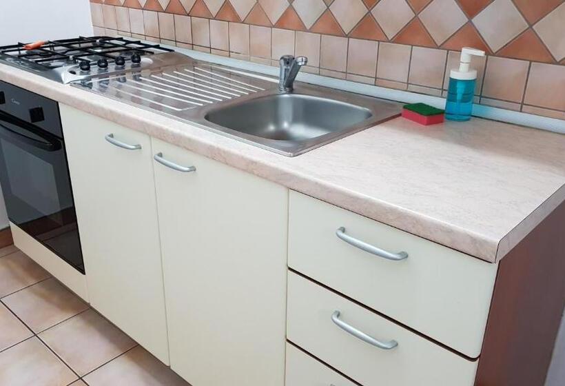 Семейное Студио, Residence Catona