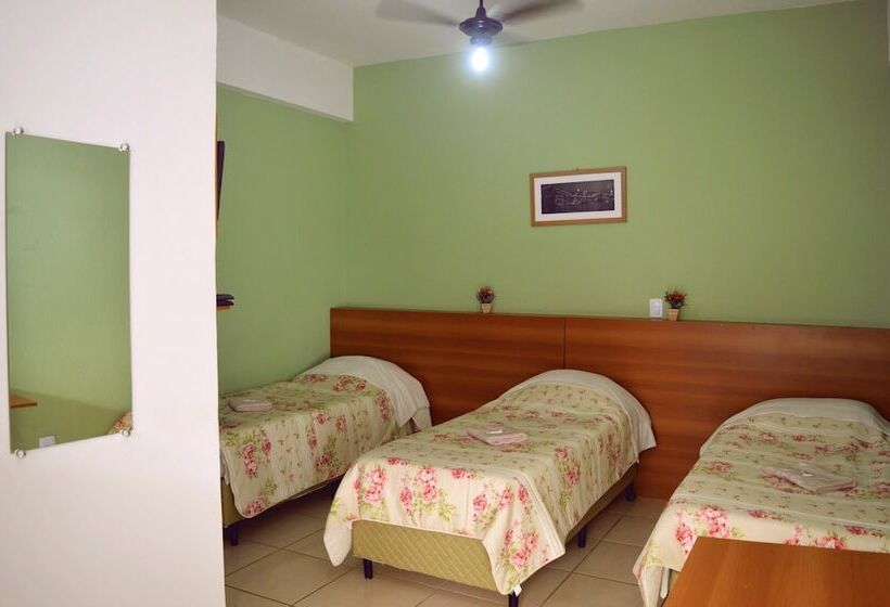 اتاق استاندارد سه نفره, Dos Viajantes