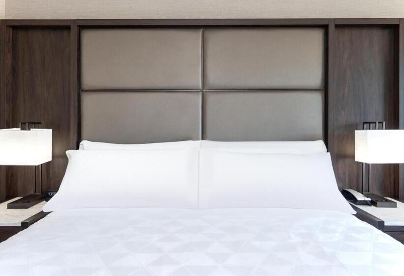 스탠다드 룸 킹사이즈 침대, Holiday Inn Boston Logan Airport   Chelsea, An Ihg