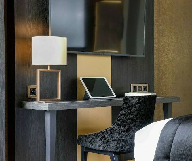 اتاق استاندارد, Niepce Paris Hotel, Curio Collection By Hilton