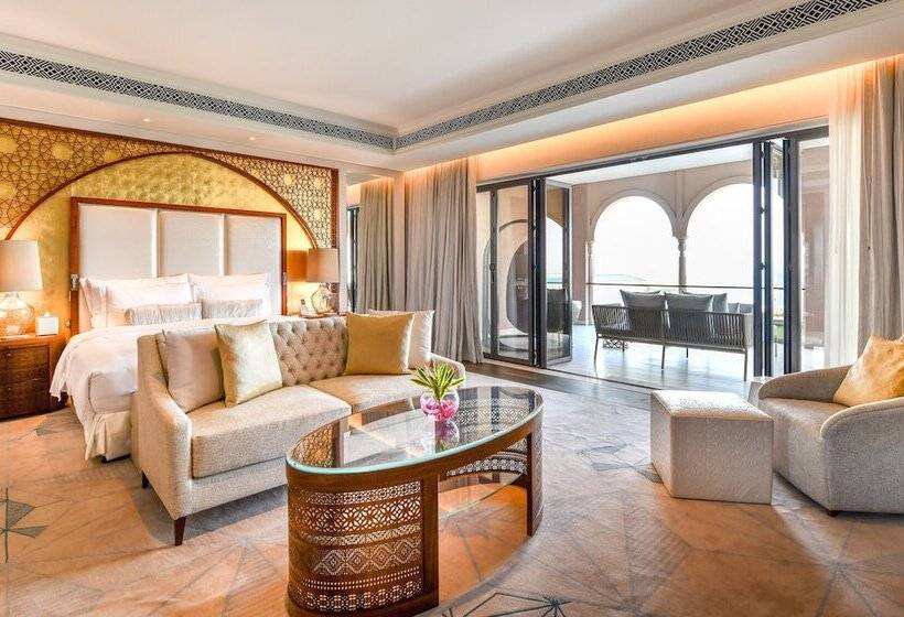 سوئیت رویال, Royal Saray Resort