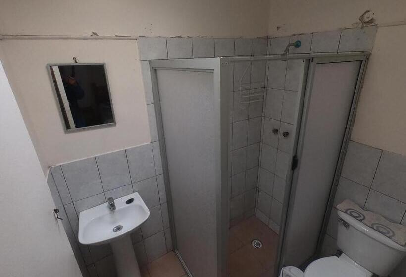 Номер Стандарт Трехместный, Hostal Michel