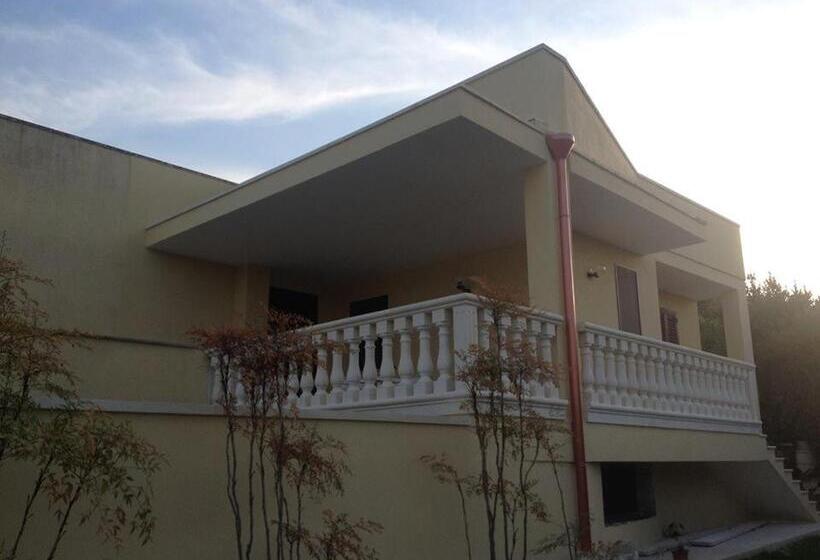 اتاق راحتی, B&b Villa Striari
