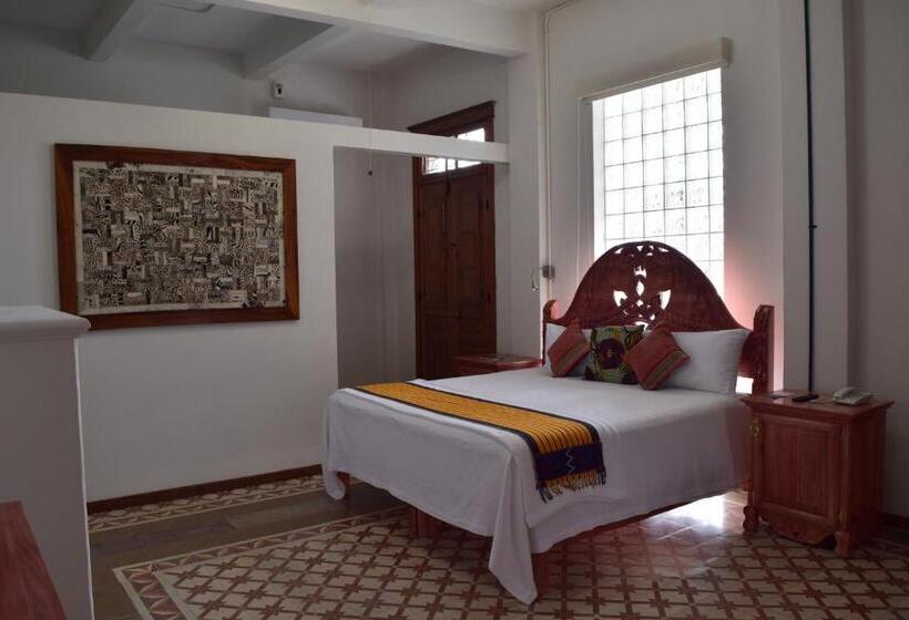 سوییت جونیور, Casa Meba Hotel Boutique