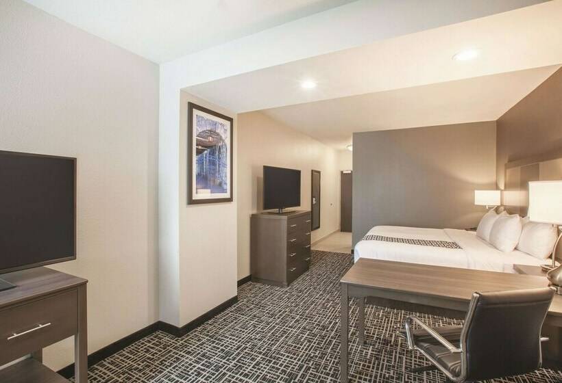 Номер Executive, La Quinta By Wyndham San Marcos Outlet Mall