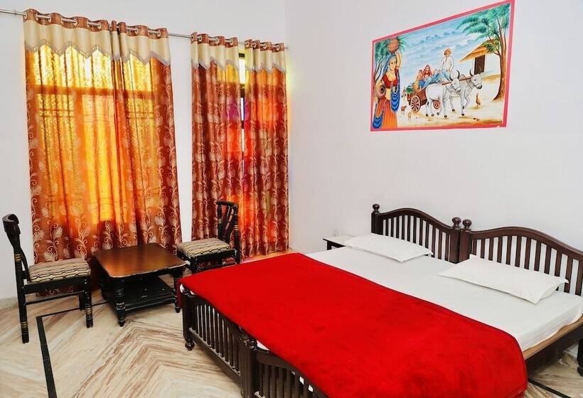 اتاق لوکس, Green Haveli   A Heritage And Hill View Hotel , Pushkar