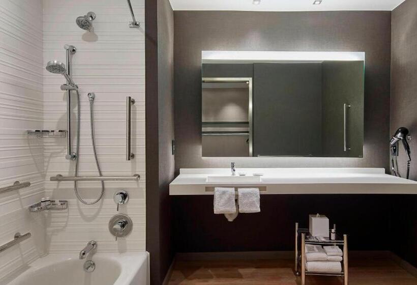 Quarto Estandar Cama King, AC Hotel Nashville Downtown