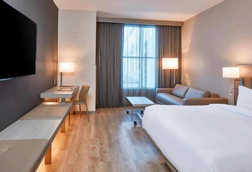 Quarto Estandar Cama King, AC Hotel Nashville Downtown