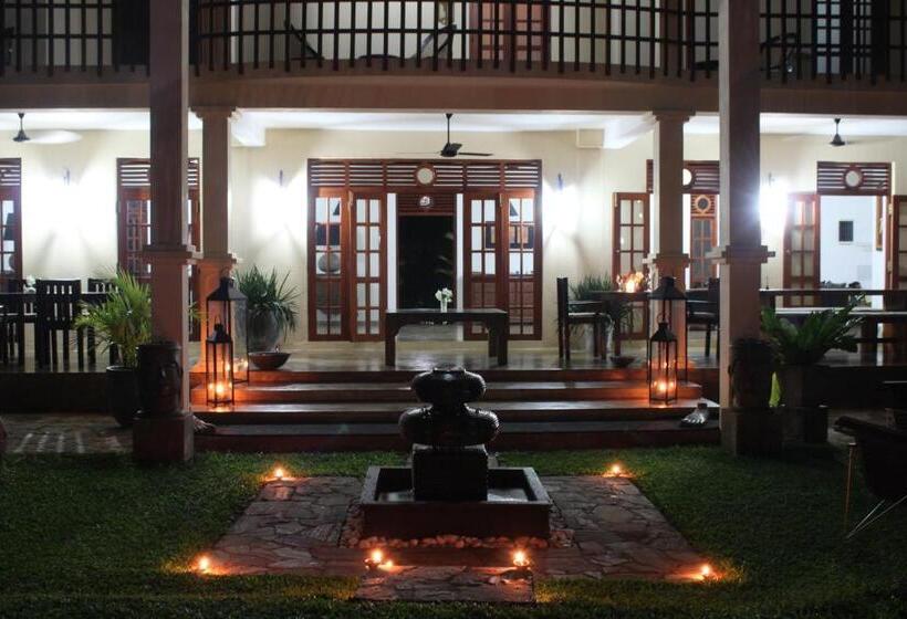 Трехместный Номер Стандарт Вид на Сад, Good Karma Villa