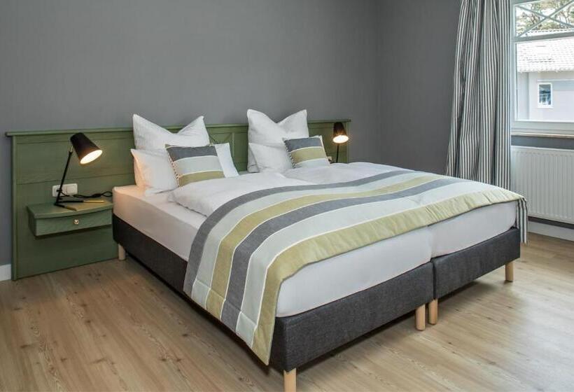 Семейный Номер, & Apartments Strandidyll