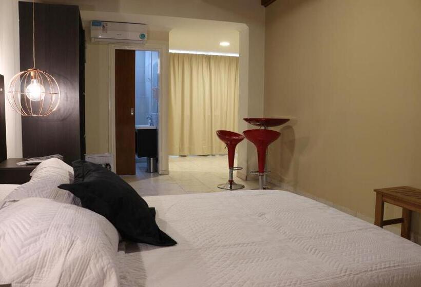 디럭스 룸, Eclat Suites Hotel Boutique