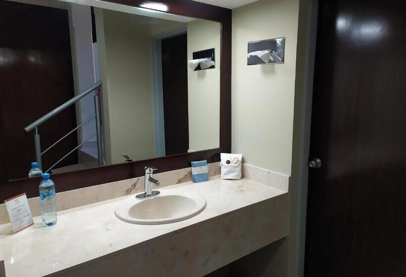 スイート, El Camino Hotel & Suites