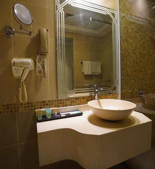 Семейный Номер, Cube Hotel Dubai