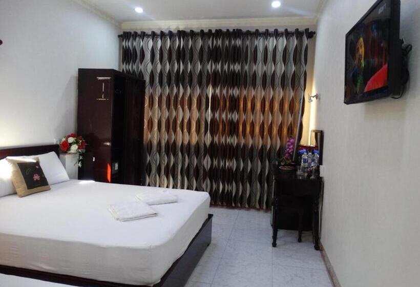 اتاق سوپریور سه تخته, Hoai Pho
