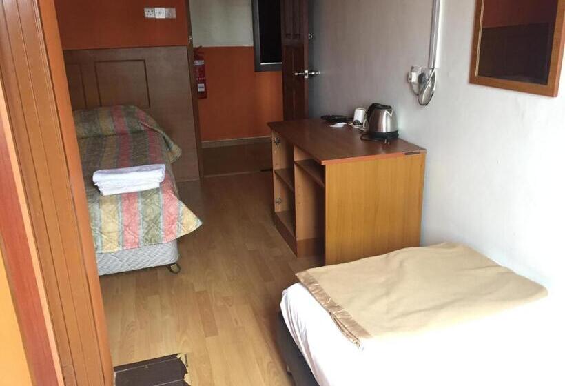 اتاق استاندارد سه نفره, Golden Night Hotel Cameron Highlands