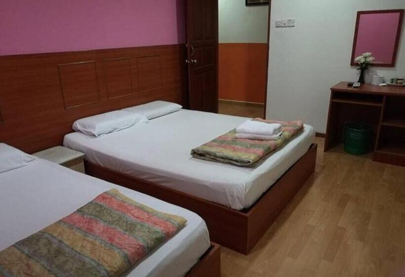 Четырехместный Номер Стандарт, Golden Night Hotel Cameron Highlands