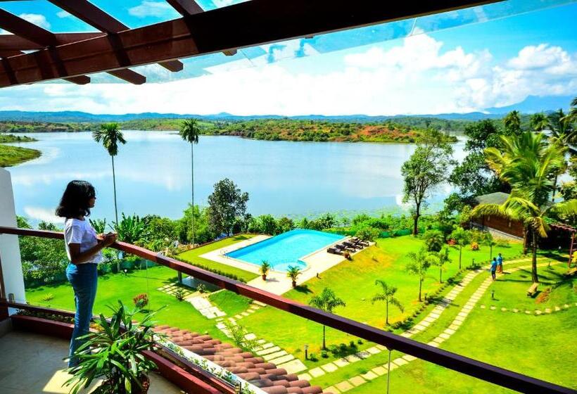 标准间带阳台, Lakerose Wayanad Resort