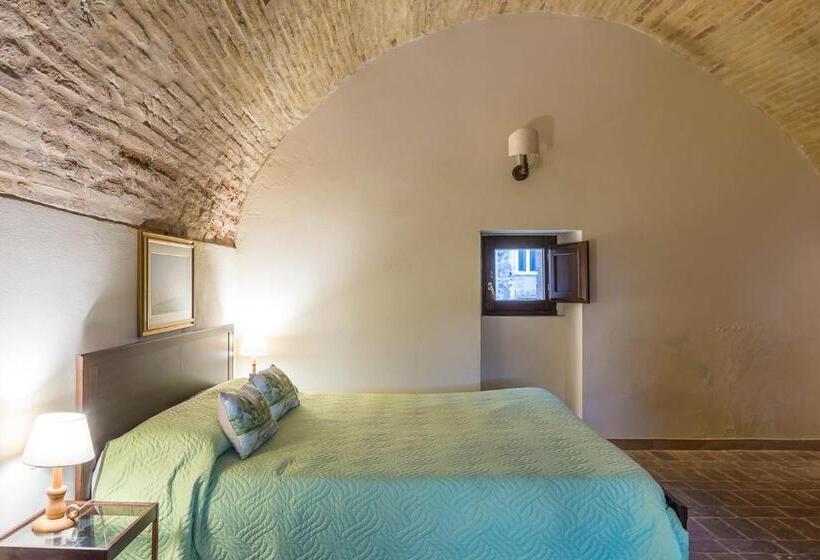 سوییت جونیور با چشم‌انداز دریا, Torre Della Loggia   Dimora Storica   Ortona