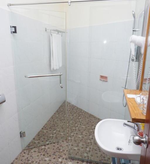 Люкс 2 Спальни, Spring Hill Hotel Ruteng