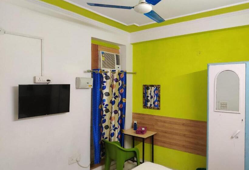 اتاق لوکس, Anand Villa One