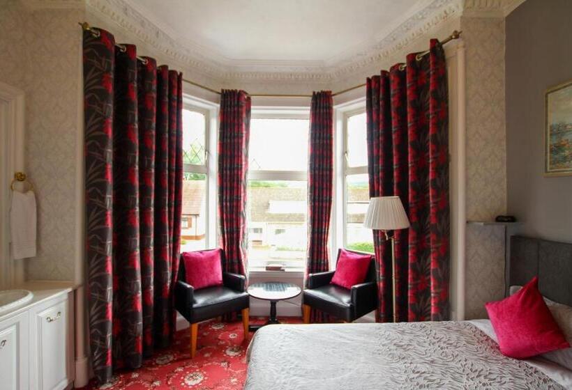 Quarto Triplo Estandar, Dunallan Guest House