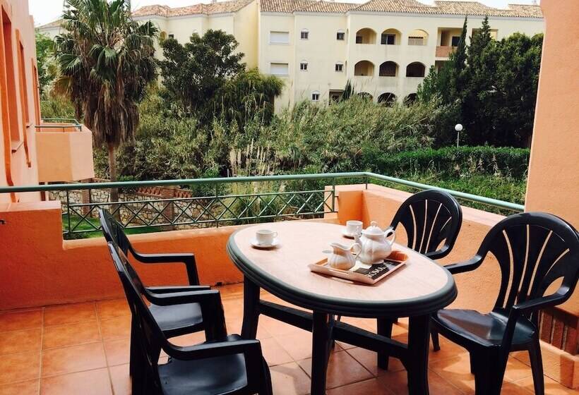 Апартаменты 2 спальни Вид на Сад, Marbella Beach Resort At Club Playa Real
