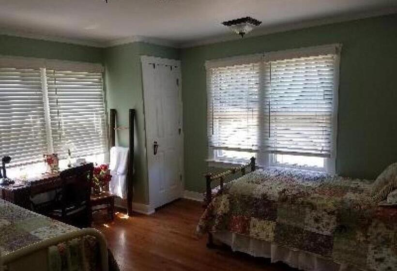 バス共有のスタンダードルーム, Dragonfly Bed And Breakfast