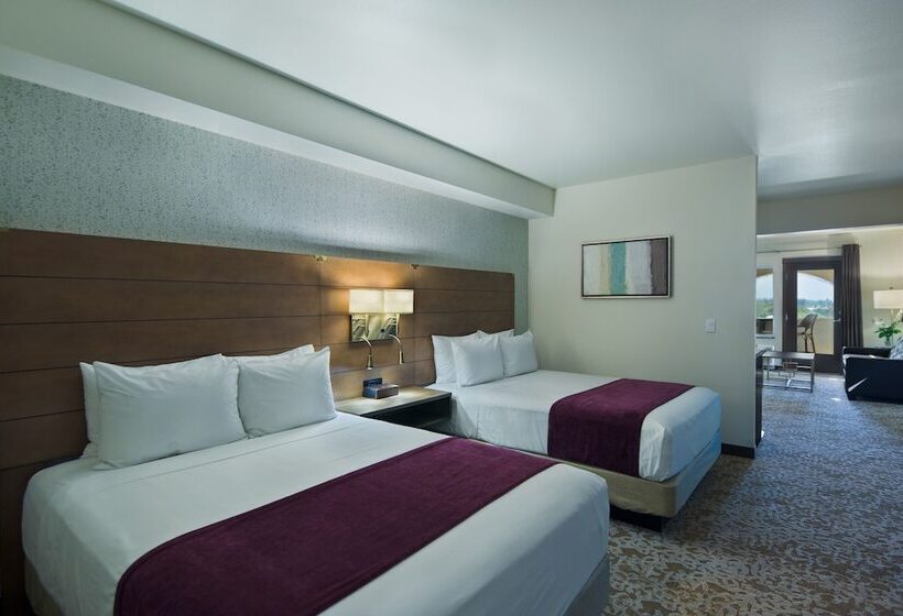 스위트, Oxford Suites Sonoma Rohnert Park