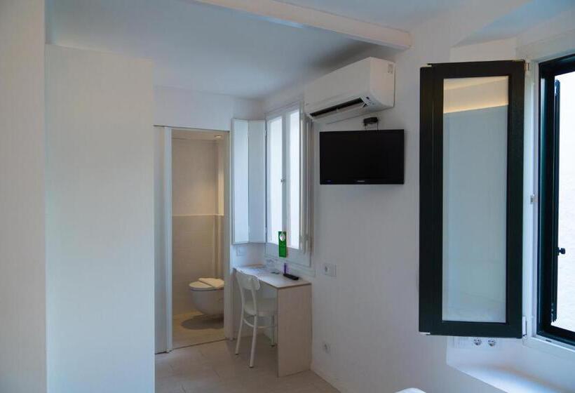 Standard-huone, Hostal Marina Cadaques
