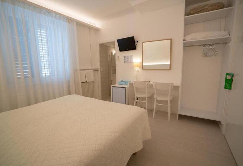 Standard-huone, Hostal Marina Cadaques