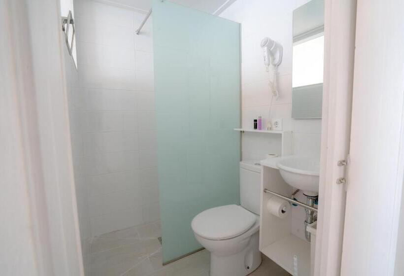 Standard-huone Parveke, Hostal Marina Cadaques
