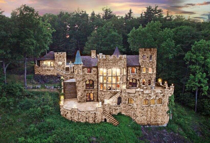 Дом 3 Спальни, Highlands Castle Overlooking Lake George.. Plus 2 Other Castles!