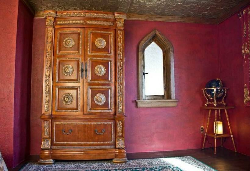 Дом 3 Спальни, Highlands Castle Overlooking Lake George.. Plus 2 Other Castles!