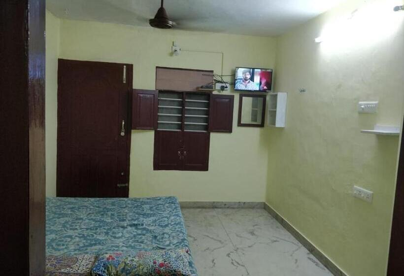 Четырехместный Номер Классик, Raghavi Tourist Home