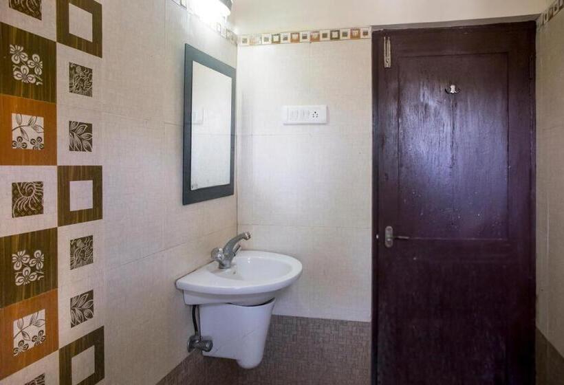 اتاق کلاسیک سه تخته, Super Hotel O Sai Leela