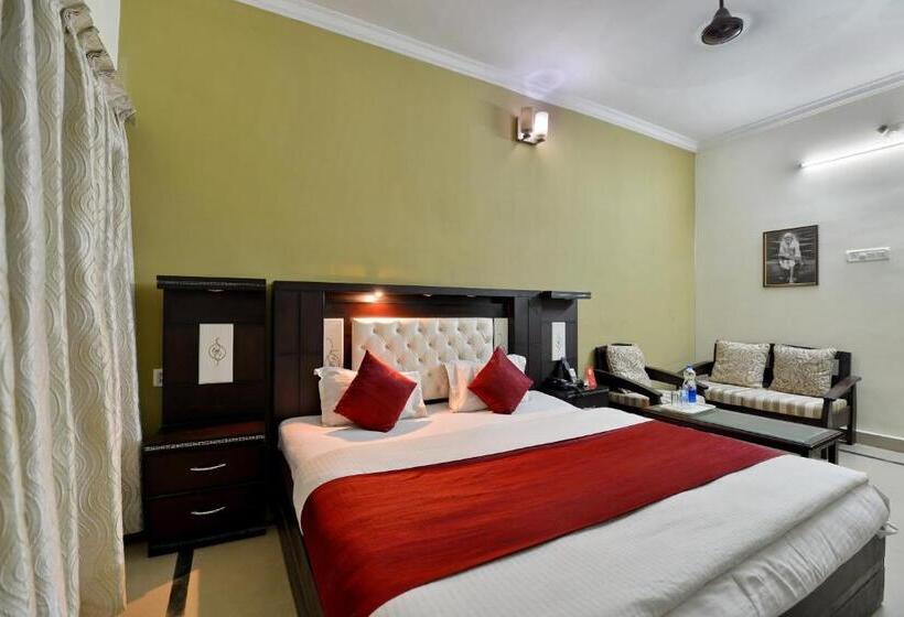 اتاق کلاسیک سه تخته, Super Hotel O Sai Leela