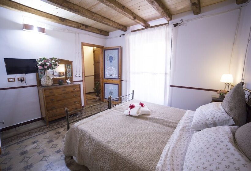 اتاق استاندارد چهار تخته, Villa Teresa