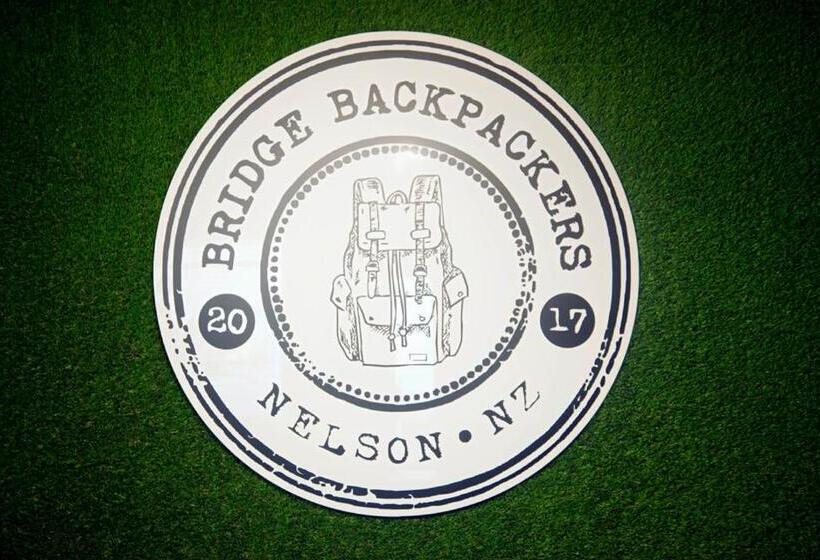 Номер Стандарт Индивидуальный, Bridge Backpackers